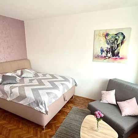 Apartment Sweet Venac *